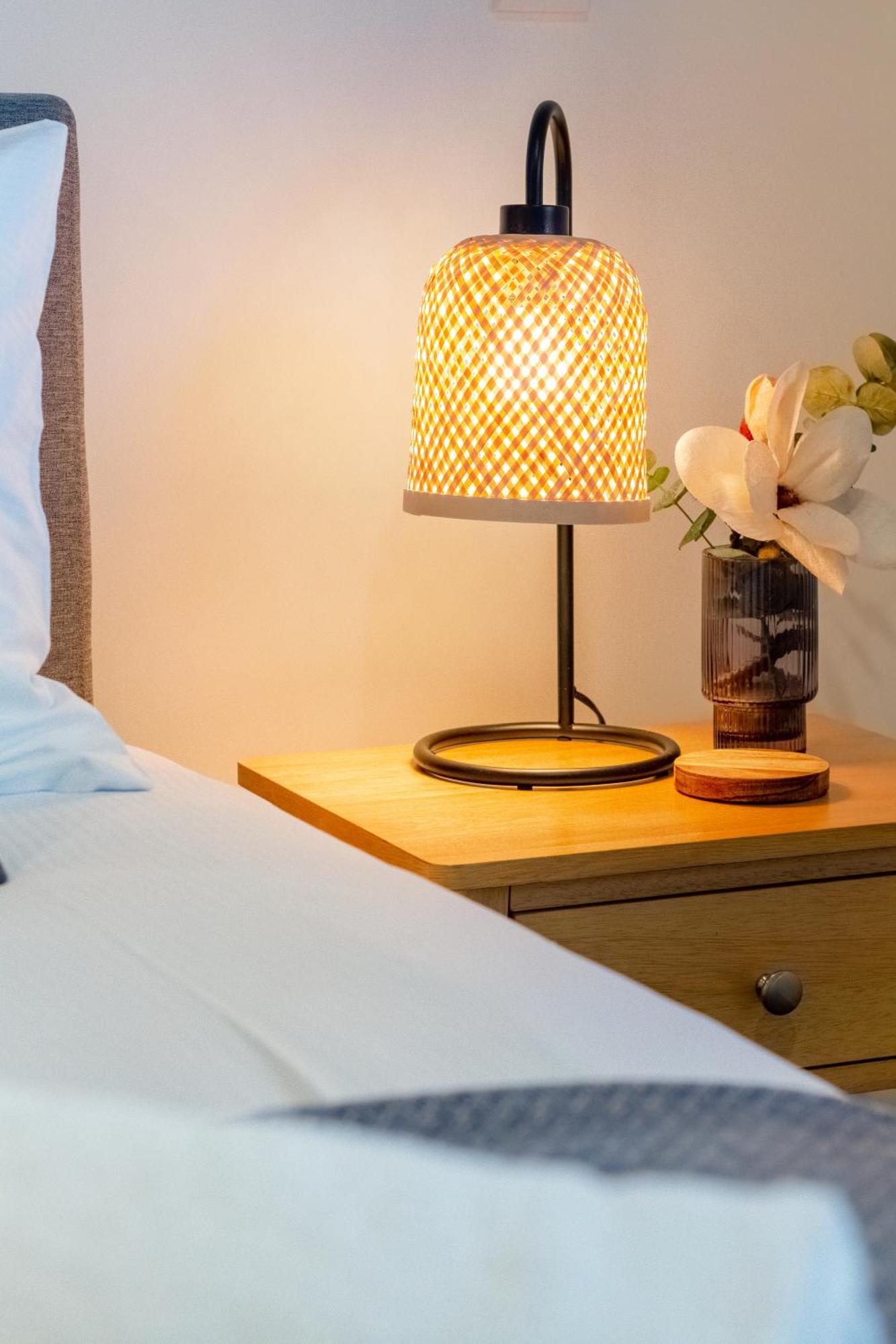 Urban Elegance - 2 Bed, 2 Bath In The Cbd Apartment Christchurch Bagian luar foto