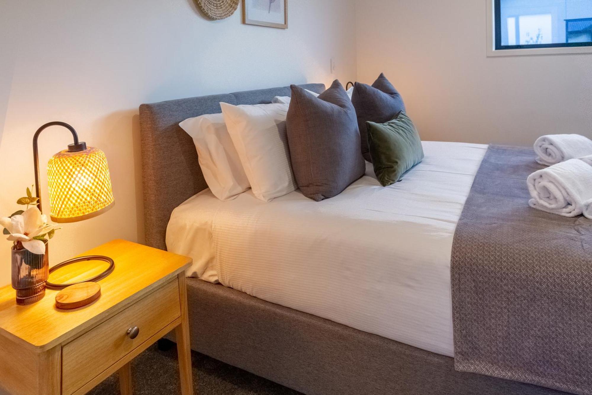 Urban Elegance - 2 Bed, 2 Bath In The Cbd Apartment Christchurch Bagian luar foto